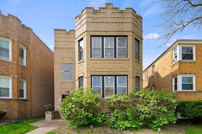 Primary Photo - 1639 E 86th Pl