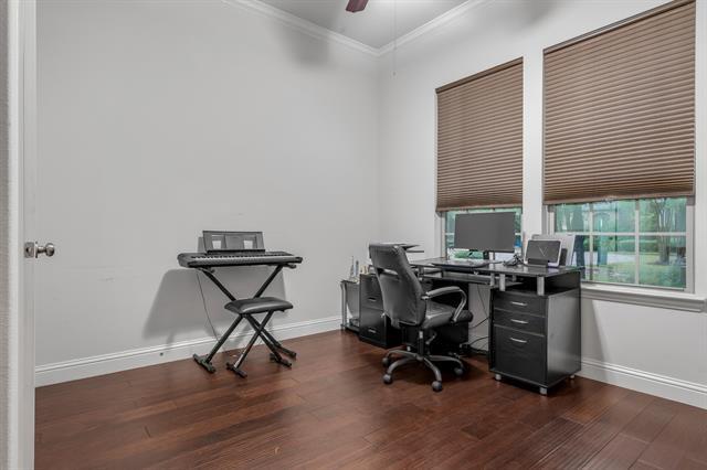 Building Photo - 1229 Harris Hawk Way