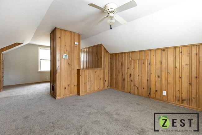 Building Photo - 19366 Woodside St