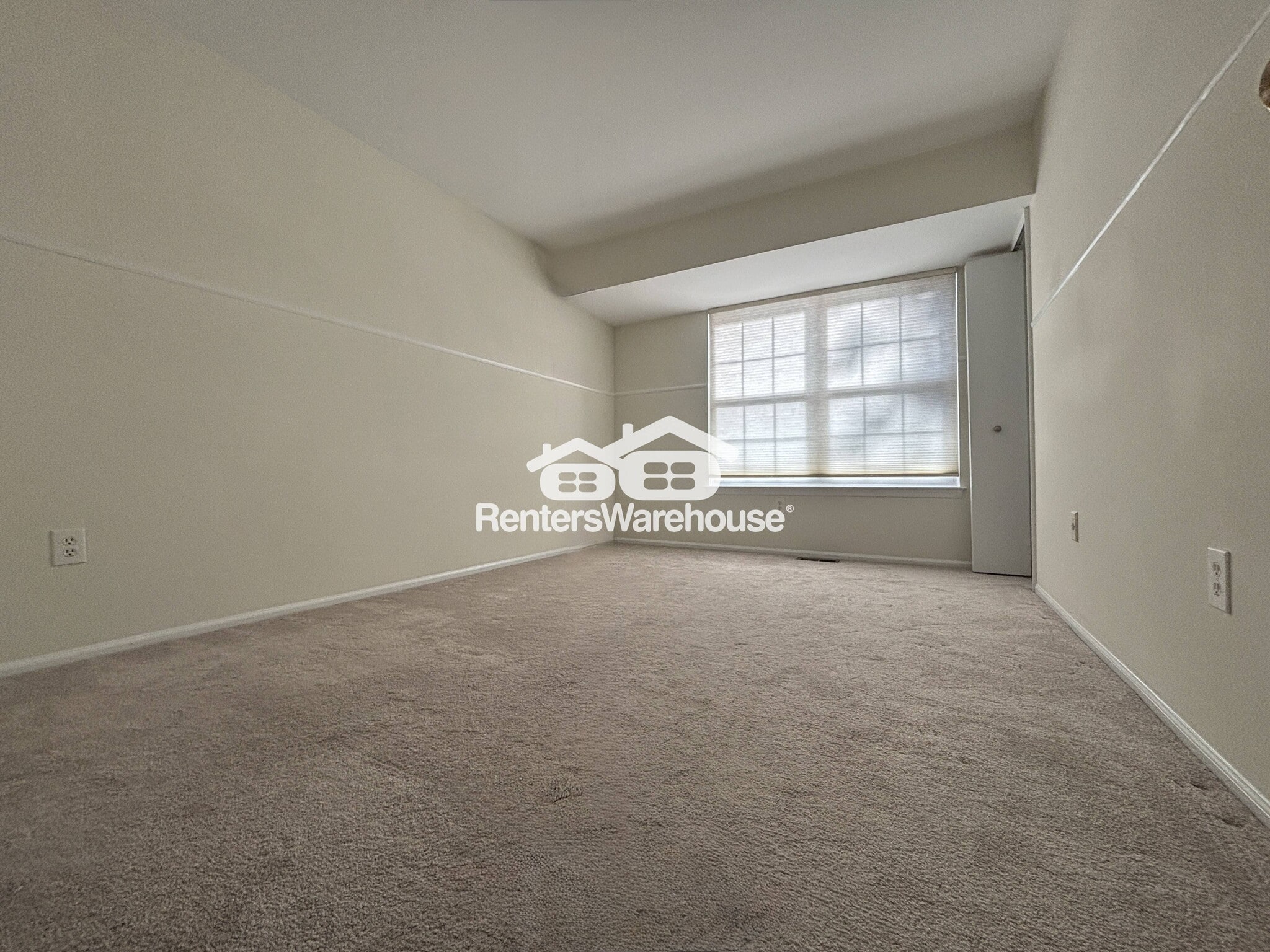 Building Photo - 7429 Setting Sun Way