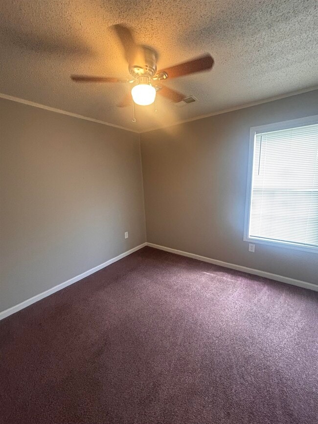 Building Photo - 4701 Lindawood Ln