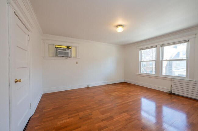 Building Photo - 163 Jewett Ave