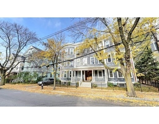 Building Photo - 64 Aspinwall Ave