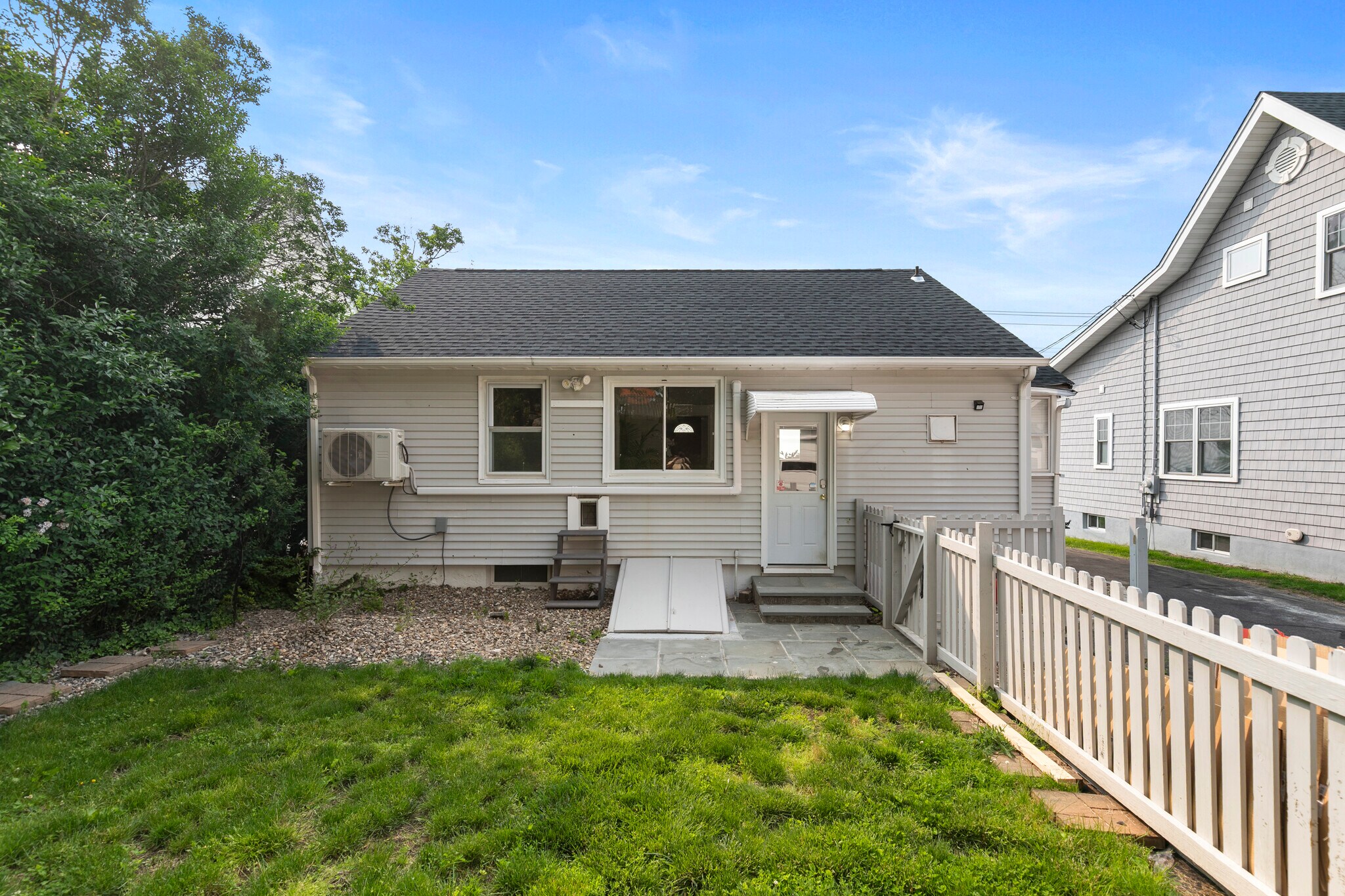 Building Photo - 792 Ocean Ave