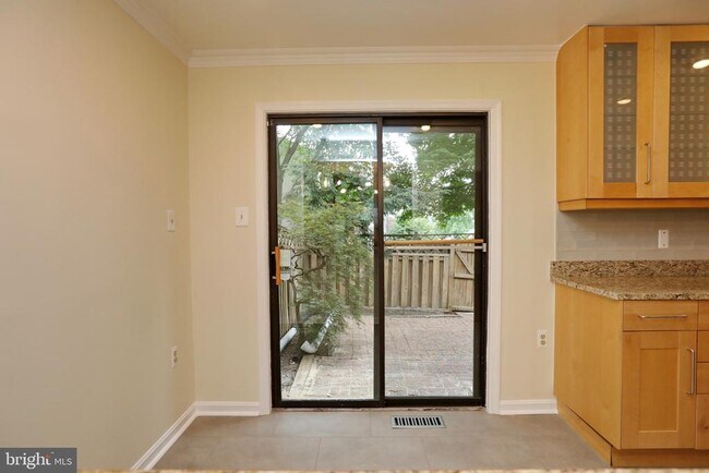 Building Photo - 5440 Barrister Pl