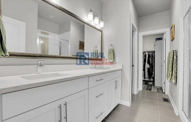 Building Photo - 7040 W Alaska Dr