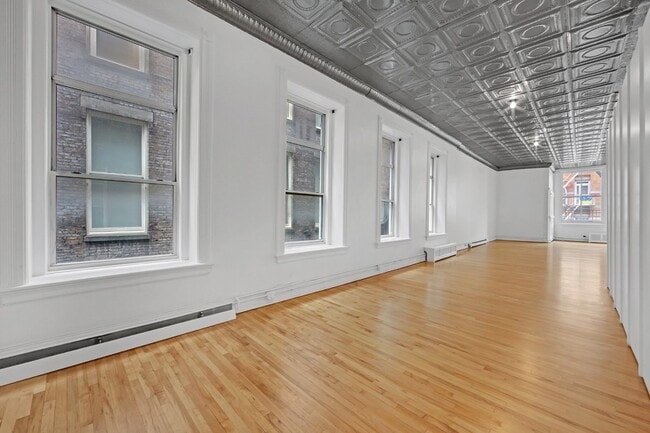 Building Photo - 78 Grand St