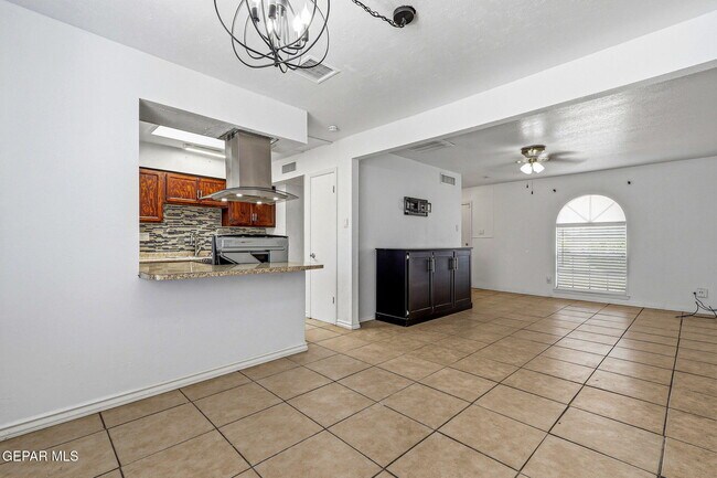 Building Photo - 11189 Ebb Tide Dr