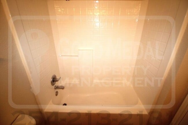 Building Photo - 4707 Westcliff Rd