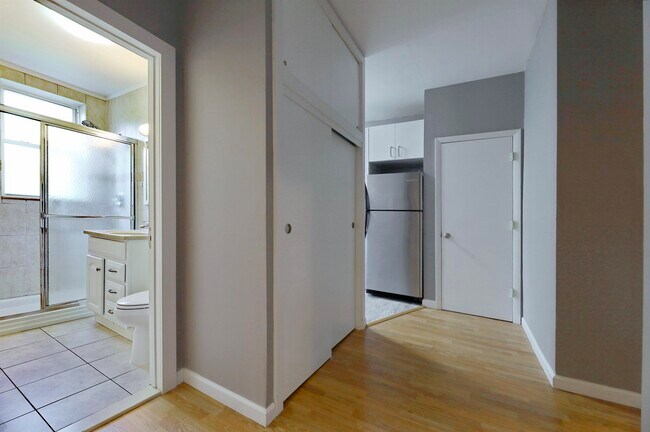 Building Photo - 301 79th St