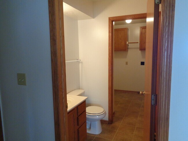 Building Photo - 5428 W Redberry Ln