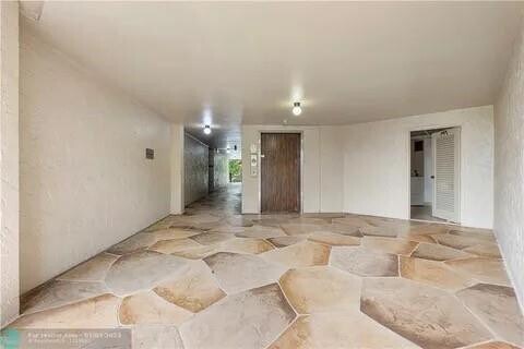 Building Photo - 6001 N Falls Cir Dr