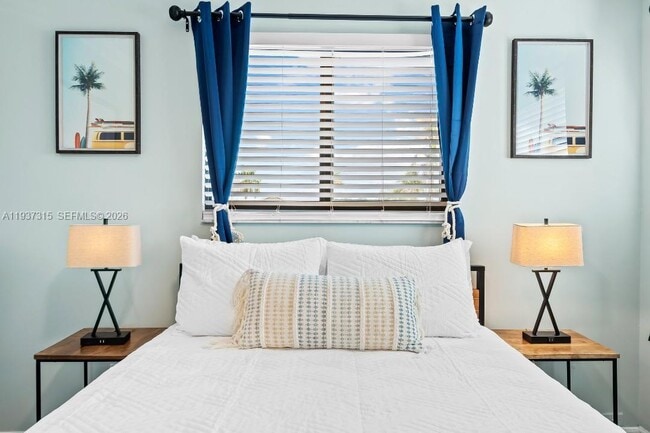 Building Photo - 223 SE 8th St