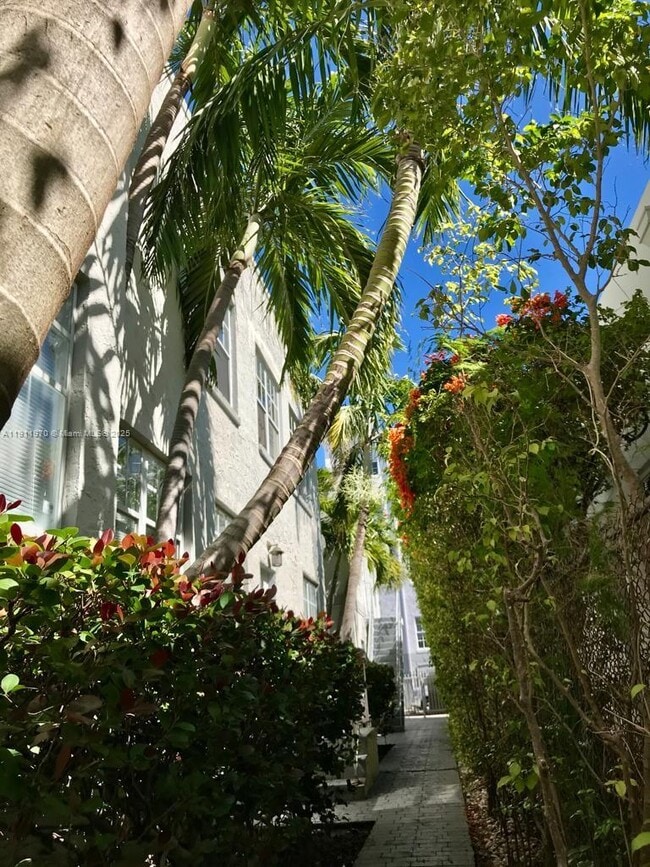 Building Photo - 719 Meridian Ave