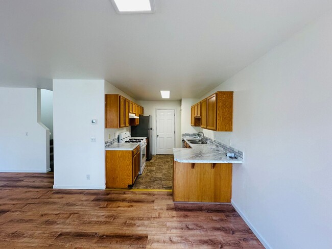 Building Photo - 3 Bed 2.5 Bath Roosevelt Area Remodeled  M...