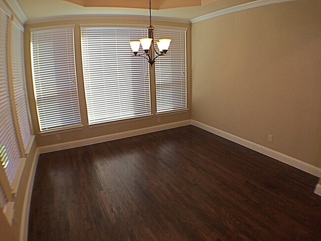 Building Photo - 5 Bdrm/4 Bath / Media Room/ 3300 SF In North Carrollton/Brick And Stone Facade