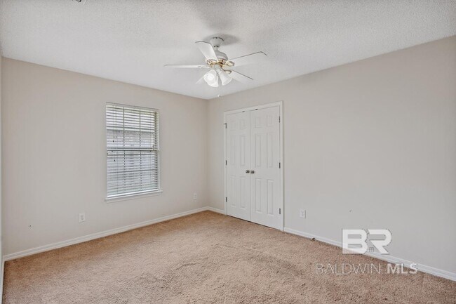 Building Photo - 157 Pemberton Loop