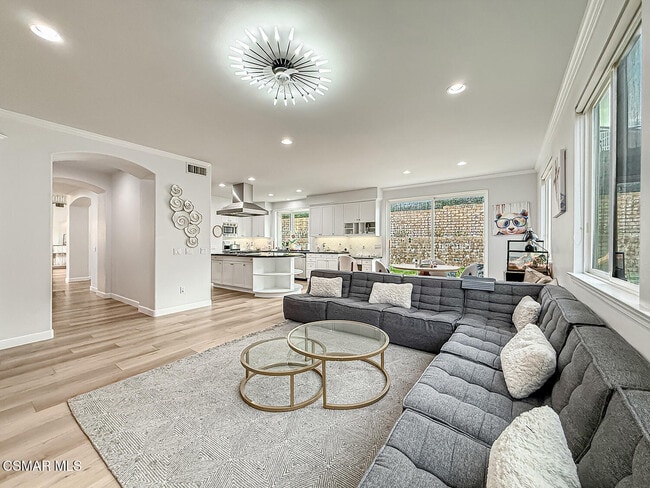 Building Photo - 5816 Painted Pony Cir