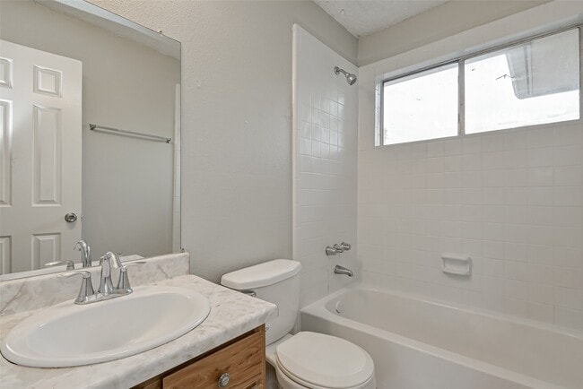 Building Photo - 12702 Fawnway Dr