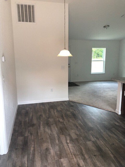 Building Photo - 37 Dogwood Loop