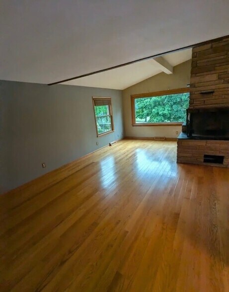 Living Room - 3455 E Lunham Ave