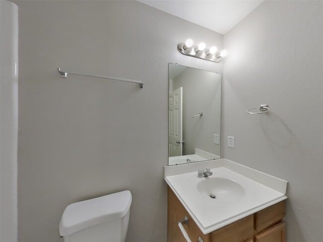 Building Photo - 2642 Skyview Shadows Ct