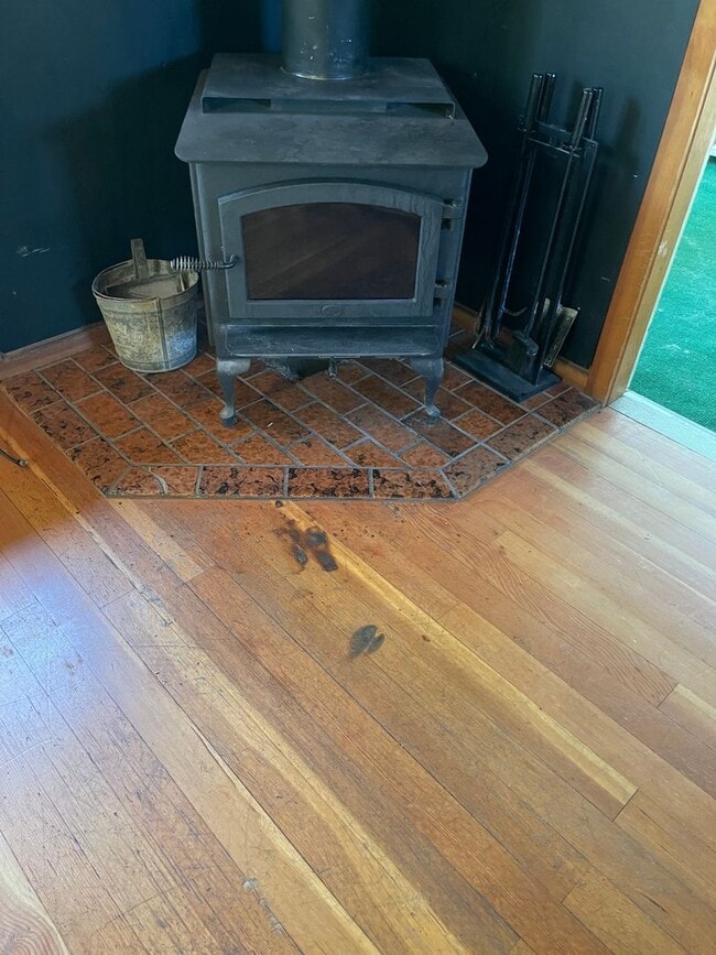 Building Photo - Cozy and convenient, private location, Cot...