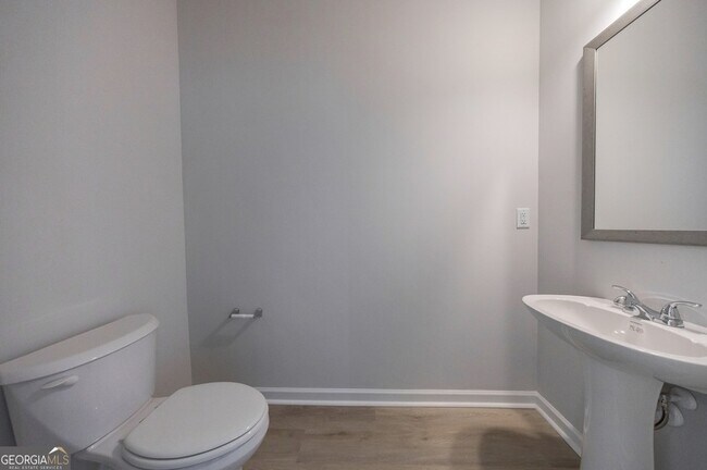 Building Photo - 931 Park Pl St