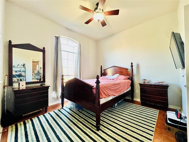 Building Photo - 9220 Edgemont Dr