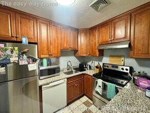 Building Photo - 620 Boston Ave