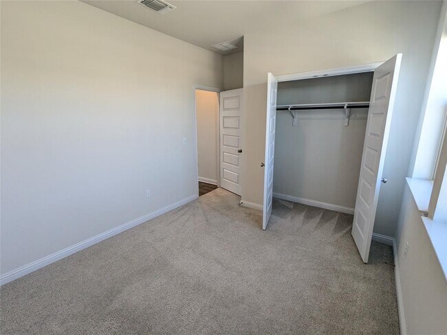 Building Photo - 8304 Mandela Bend