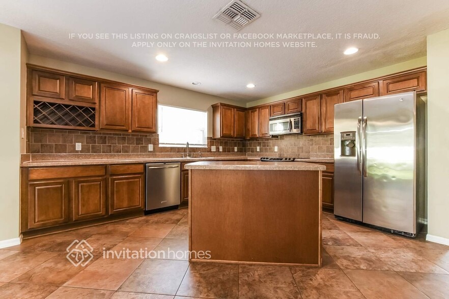 Building Photo - 5032 Gandross Ln