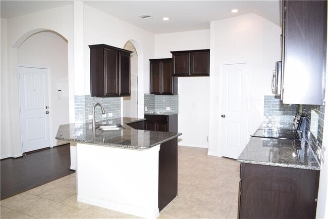 Building Photo - 2013 Pitkin Dr