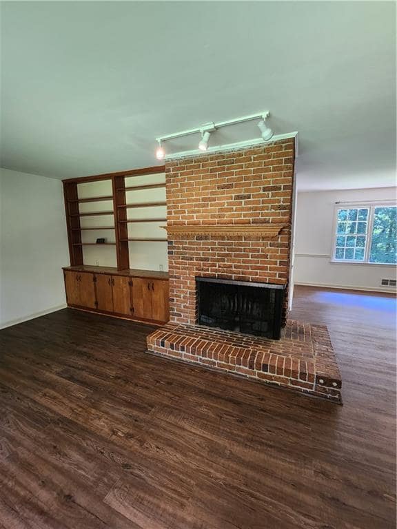 Building Photo - 2755 Beverly Hills Dr