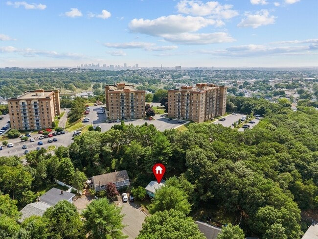 Building Photo - 27 Ridge Hill Ave