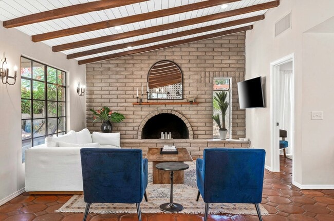 Building Photo - 620 S Camino Real