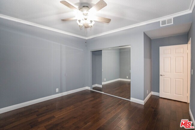 Building Photo - 4355 Ventura Canyon Ave