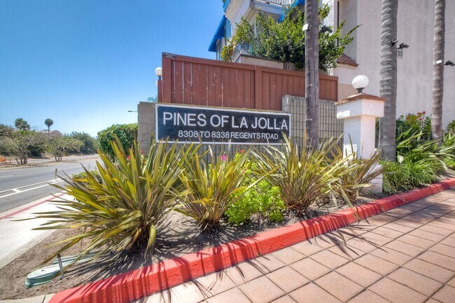 Building Photo - La Jolla Pines- Top Level 2 Bed/2 Ba Available Now!!