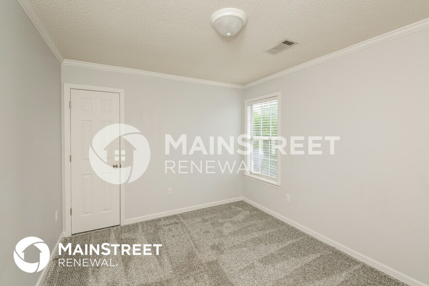 Building Photo - 4737 Calgary Cove