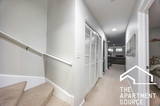 Building Photo - 2321 N Lister Ave
