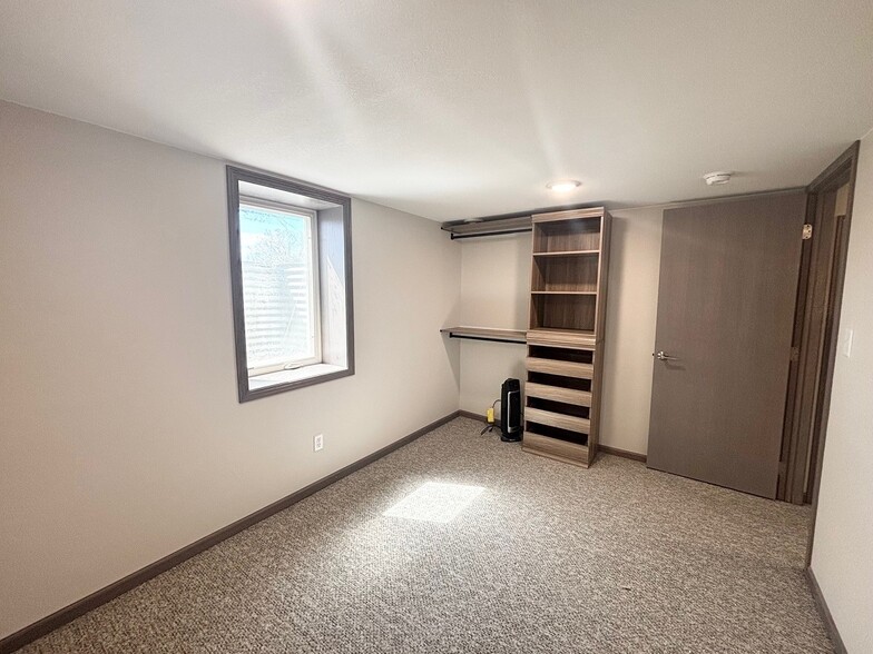 Building Photo - 502 Business 23 S