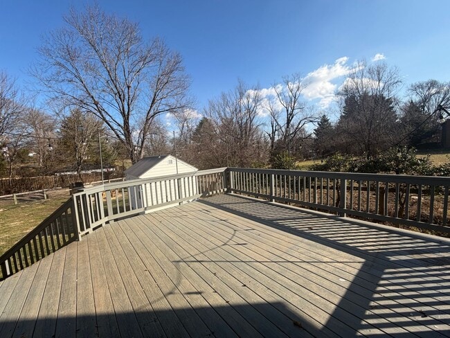 Building Photo - 5826 Railroad Ave