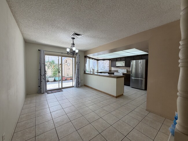 Building Photo - 2212 Plaza Del Prado