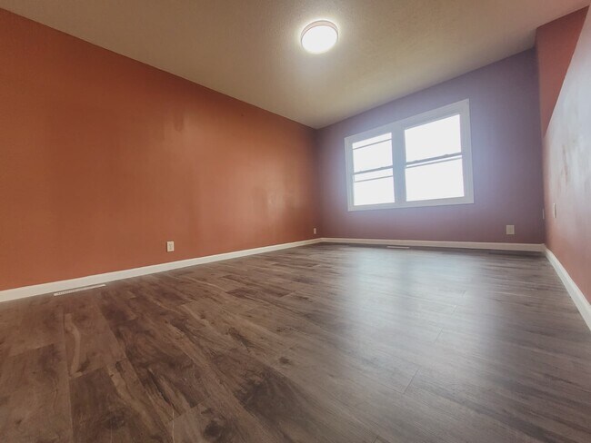 Building Photo - 907 S Lincoln Ave