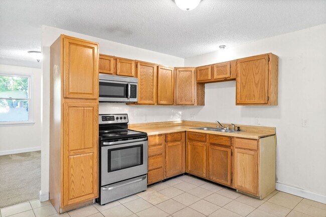 Building Photo - 1509 Nichols Dr