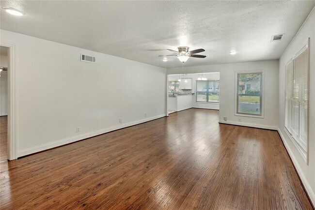 Building Photo - 933 Keith Pumphrey Dr