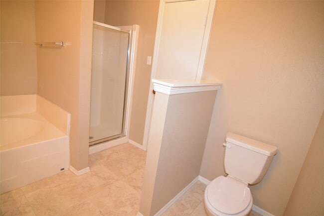 Building Photo - 16215 Willowford Ct