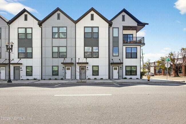 Building Photo - 1093 Farwell St