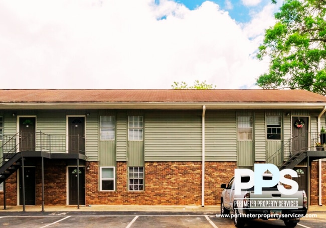 Building Photo - 1126 Maple St