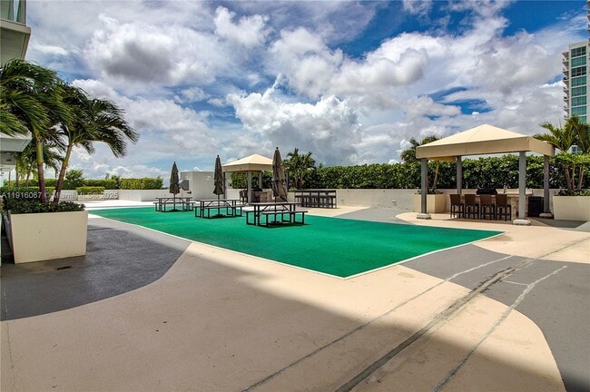 Building Photo - 1871 NW S River Dr